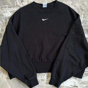 Vintage black crewneck